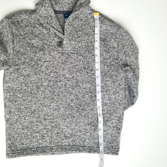 Like new! Old navy, gray cardigan for big  boy, size M (8); - Picture 4 of 5